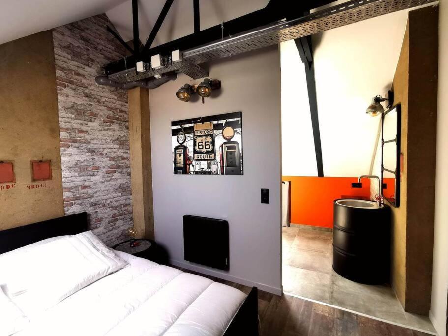 Industriel & Atypique Apartment